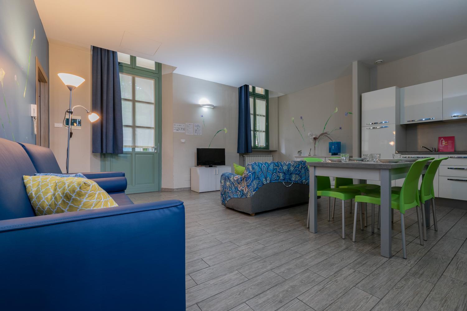 Housing Giulia Apartahotel *