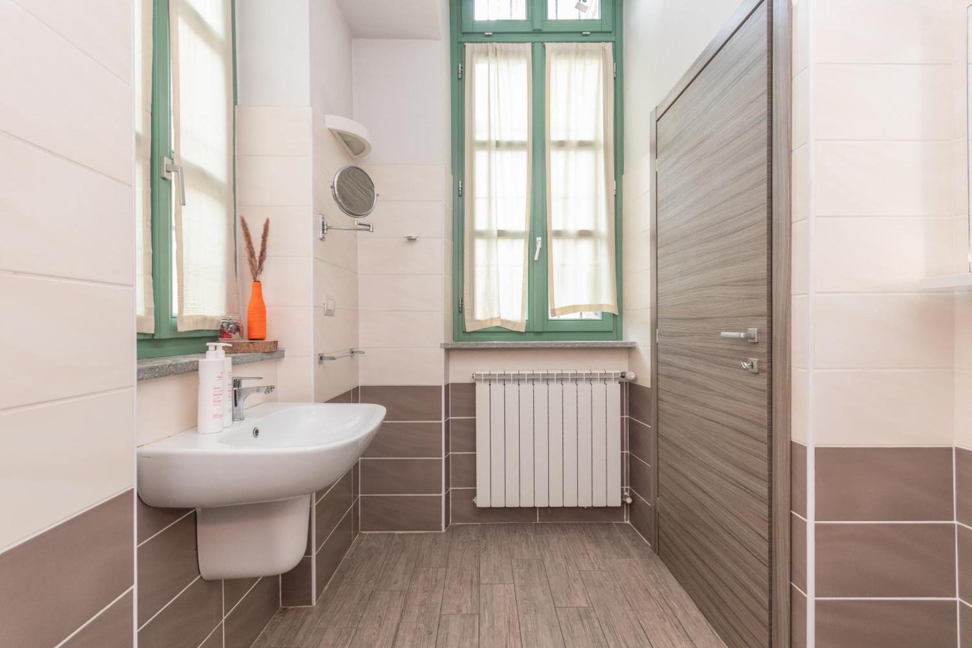 Housing Giulia Apartahotel *