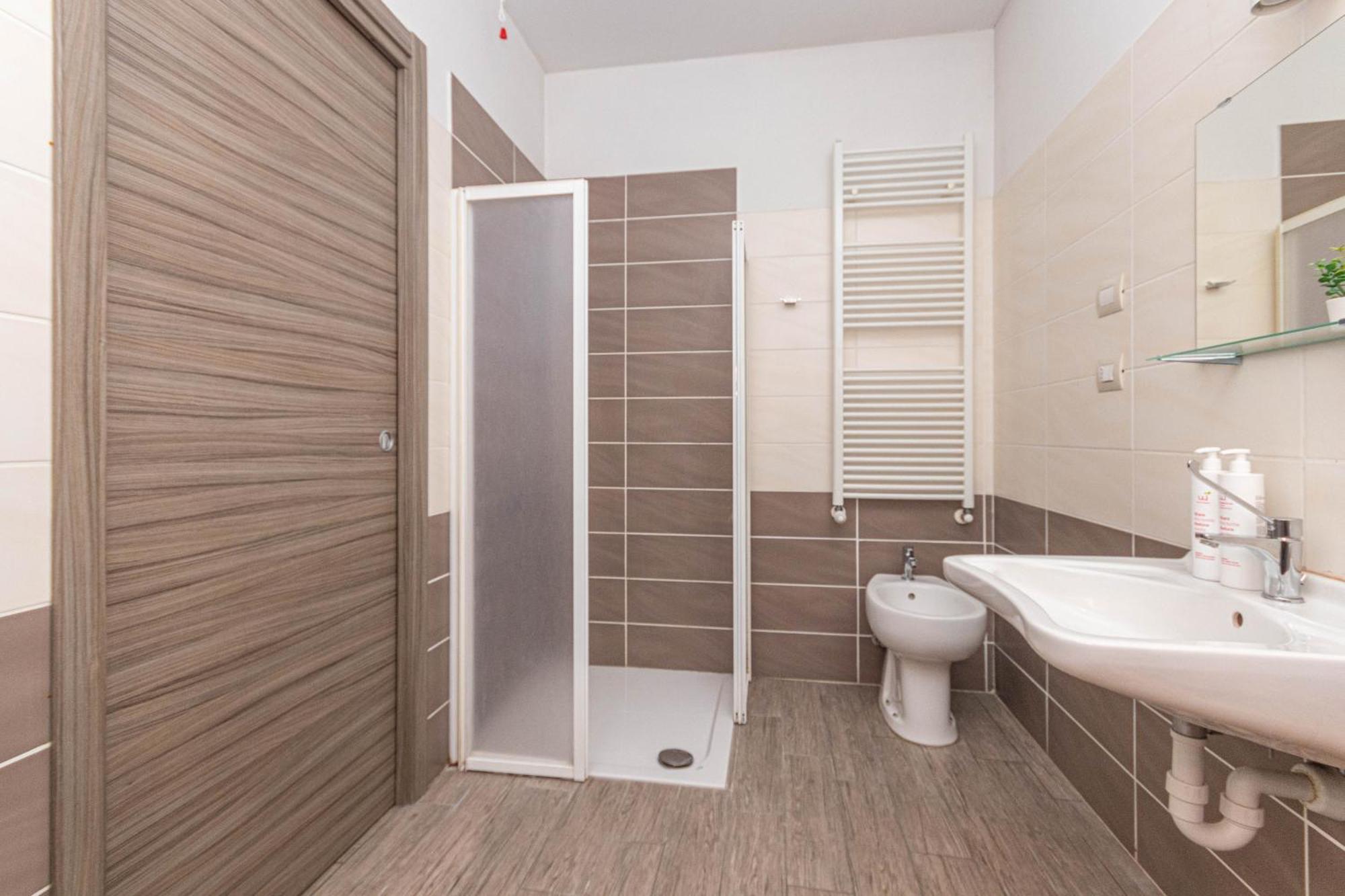Housing Giulia Apartahotel